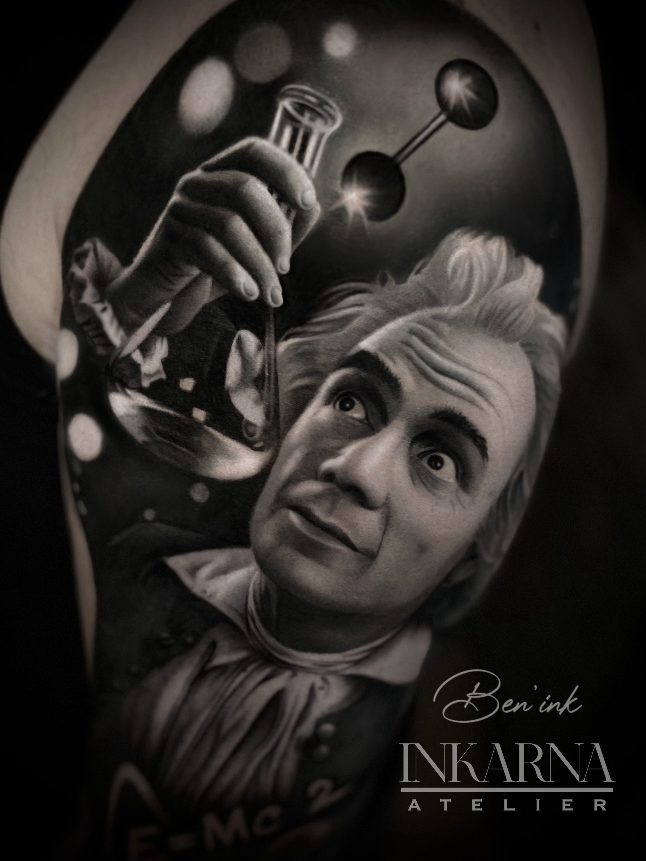 Antoine Lavoisier — tatouage par Ben INK